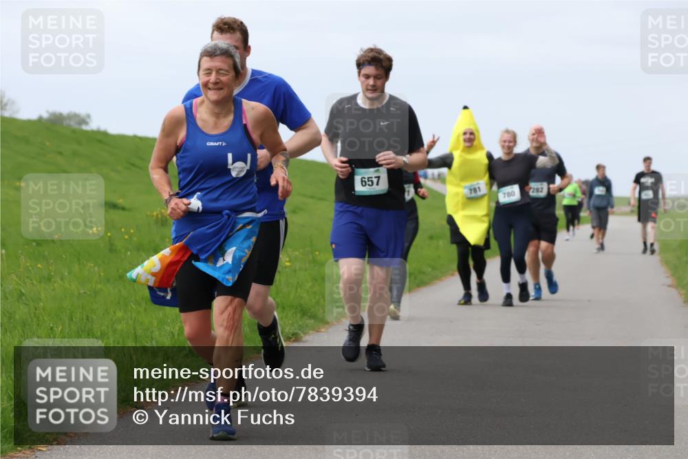04.05.2025 - 8. Wedeler Halbmarathon Yannick Fuchs http://msf.ph/oto/7839394 04.05.2025 12:04:35 Laufen 657, 781, 780, 282 meine-sportfotos.de