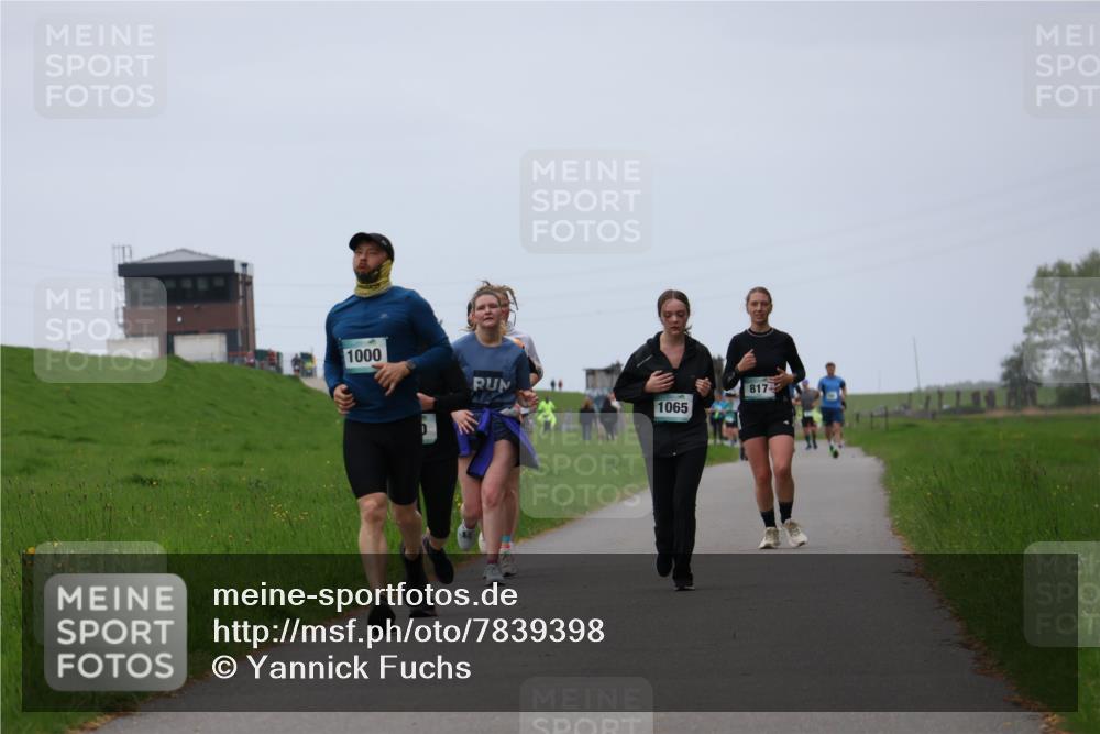 04.05.2025 - 8. Wedeler Halbmarathon Yannick Fuchs http://msf.ph/oto/7839398 04.05.2025 11:25:48 Laufen 1000, 817, 1065 meine-sportfotos.de