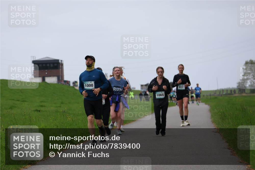 04.05.2025 - 8. Wedeler Halbmarathon Yannick Fuchs http://msf.ph/oto/7839400 04.05.2025 11:25:48 Laufen 1000, 1065, 817 meine-sportfotos.de