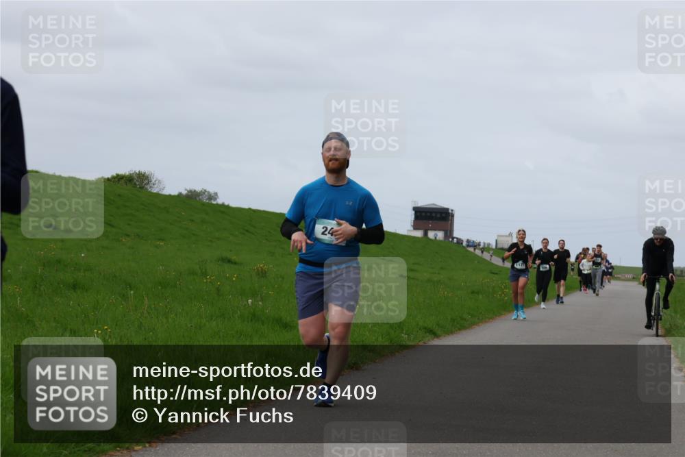 04.05.2025 - 8. Wedeler Halbmarathon Yannick Fuchs http://msf.ph/oto/7839409 04.05.2025 11:47:18 Laufen 24, 1177 meine-sportfotos.de
