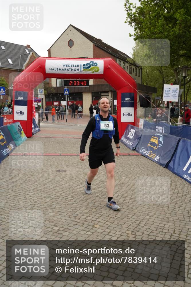 04.05.2025 - 8. Wedeler Halbmarathon Felixshl http://msf.ph/oto/7839414 04.05.2025 12:33:37 Ziel 53, 516, 531 meine-sportfotos.de