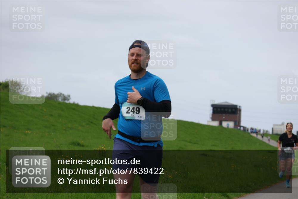 04.05.2025 - 8. Wedeler Halbmarathon Yannick Fuchs http://msf.ph/oto/7839422 04.05.2025 11:47:19 Laufen 249, 45, 1171 meine-sportfotos.de