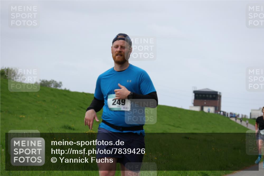 04.05.2025 - 8. Wedeler Halbmarathon Yannick Fuchs http://msf.ph/oto/7839426 04.05.2025 11:47:19 Laufen 249, 45 meine-sportfotos.de