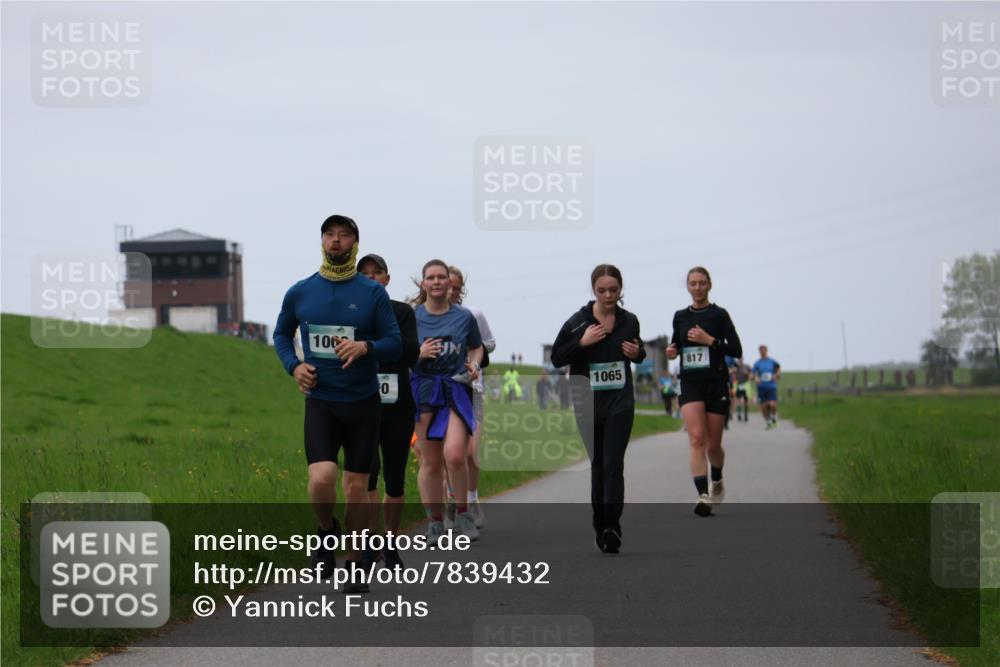 04.05.2025 - 8. Wedeler Halbmarathon Yannick Fuchs http://msf.ph/oto/7839432 04.05.2025 11:25:49 Laufen 100, 0, 1065, 817 meine-sportfotos.de