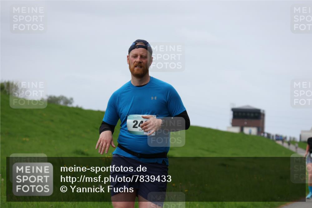 04.05.2025 - 8. Wedeler Halbmarathon Yannick Fuchs http://msf.ph/oto/7839433 04.05.2025 11:47:19 Laufen 24 meine-sportfotos.de