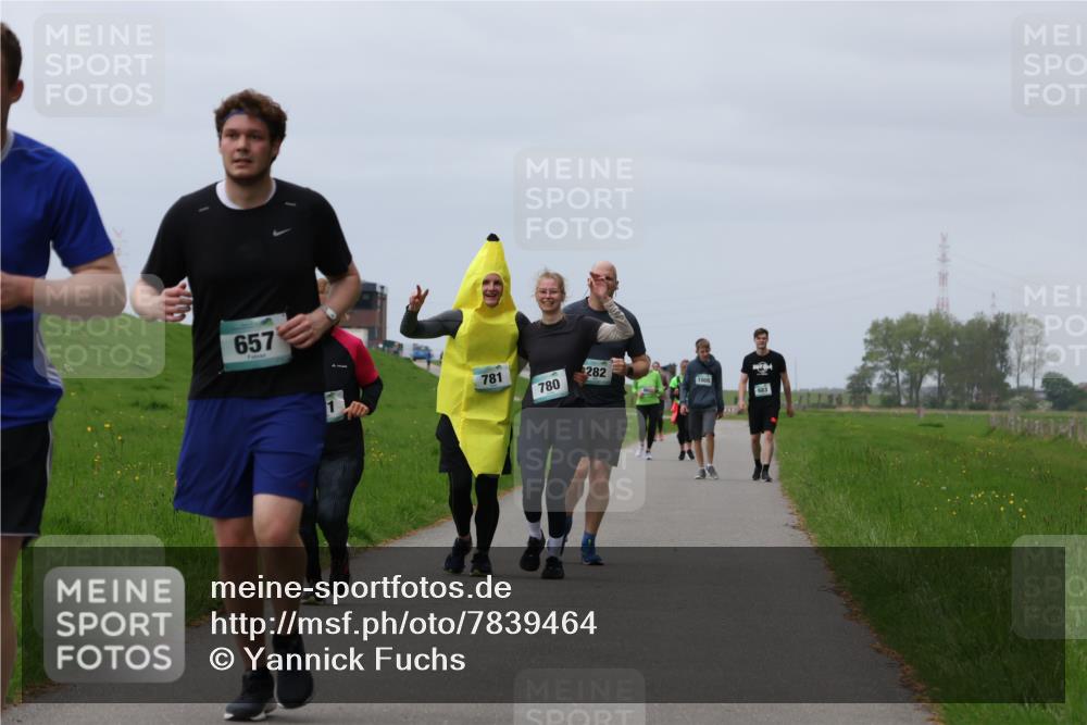 04.05.2025 - 8. Wedeler Halbmarathon Yannick Fuchs http://msf.ph/oto/7839464 04.05.2025 12:04:36 Laufen 657, 781, 282, 780 meine-sportfotos.de