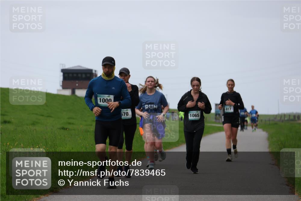 04.05.2025 - 8. Wedeler Halbmarathon Yannick Fuchs http://msf.ph/oto/7839465 04.05.2025 11:25:50 Laufen 1000, 670, 1065, 817 meine-sportfotos.de