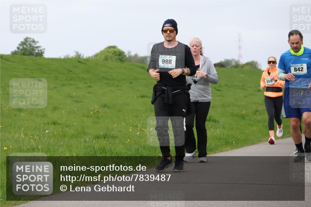 04.05.2025 - 8. Wedeler Halbmarathon Lena Gebhardt http://msf.ph/oto/7839487 04.05.2025 11:43:53 Laufen 988, 559, 842 meine-sportfotos.de