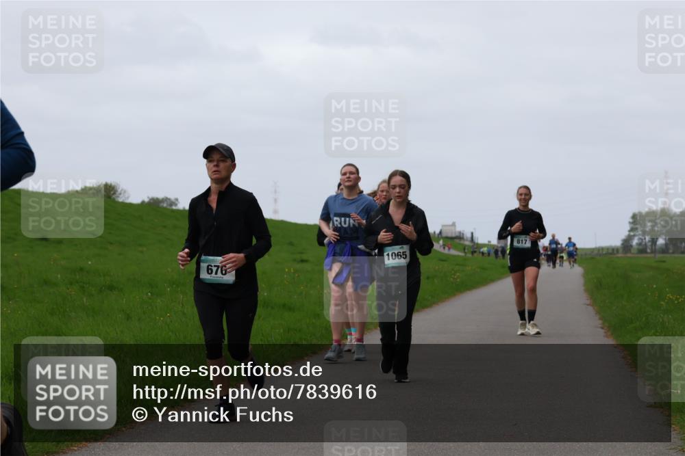 04.05.2025 - 8. Wedeler Halbmarathon Yannick Fuchs http://msf.ph/oto/7839616 04.05.2025 11:25:56 Laufen 676, 1065, 817 meine-sportfotos.de