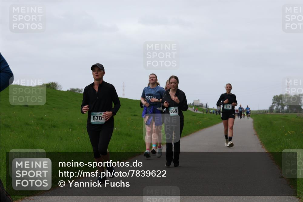 04.05.2025 - 8. Wedeler Halbmarathon Yannick Fuchs http://msf.ph/oto/7839622 04.05.2025 11:25:56 Laufen 670, 1065, 817 meine-sportfotos.de