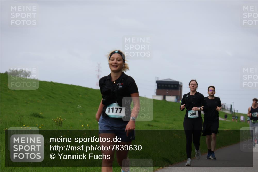 04.05.2025 - 8. Wedeler Halbmarathon Yannick Fuchs http://msf.ph/oto/7839630 04.05.2025 11:47:27 Laufen 1177, 506, 536 meine-sportfotos.de