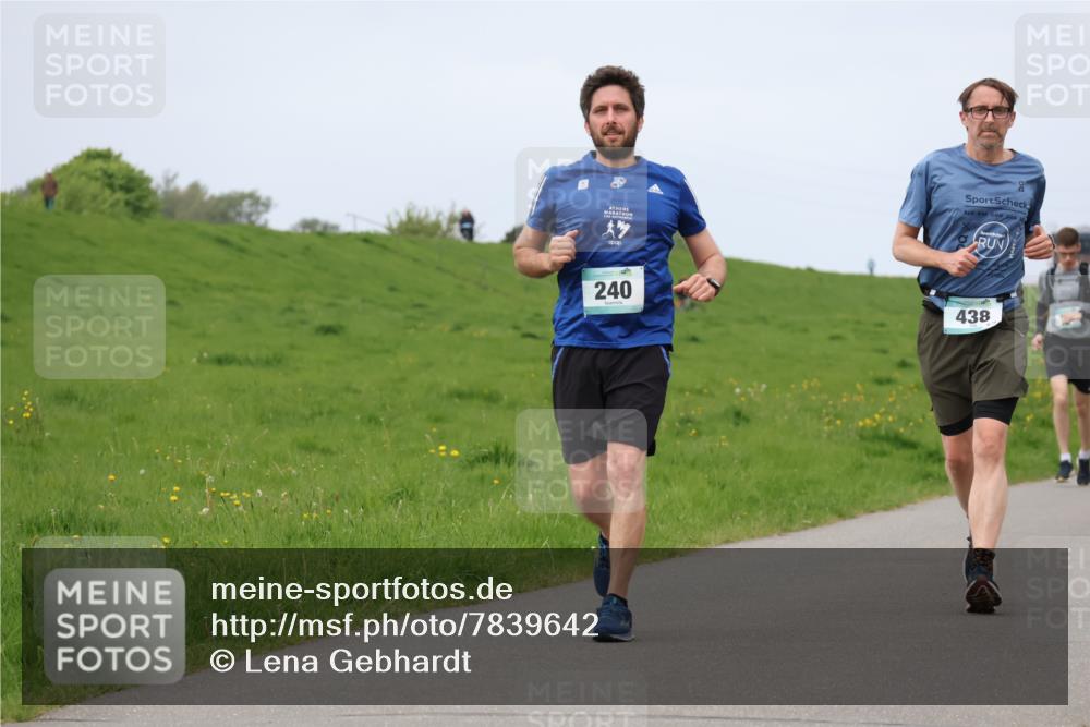 04.05.2025 - 8. Wedeler Halbmarathon Lena Gebhardt http://msf.ph/oto/7839642 04.05.2025 11:44:39 Laufen 240, 438 meine-sportfotos.de
