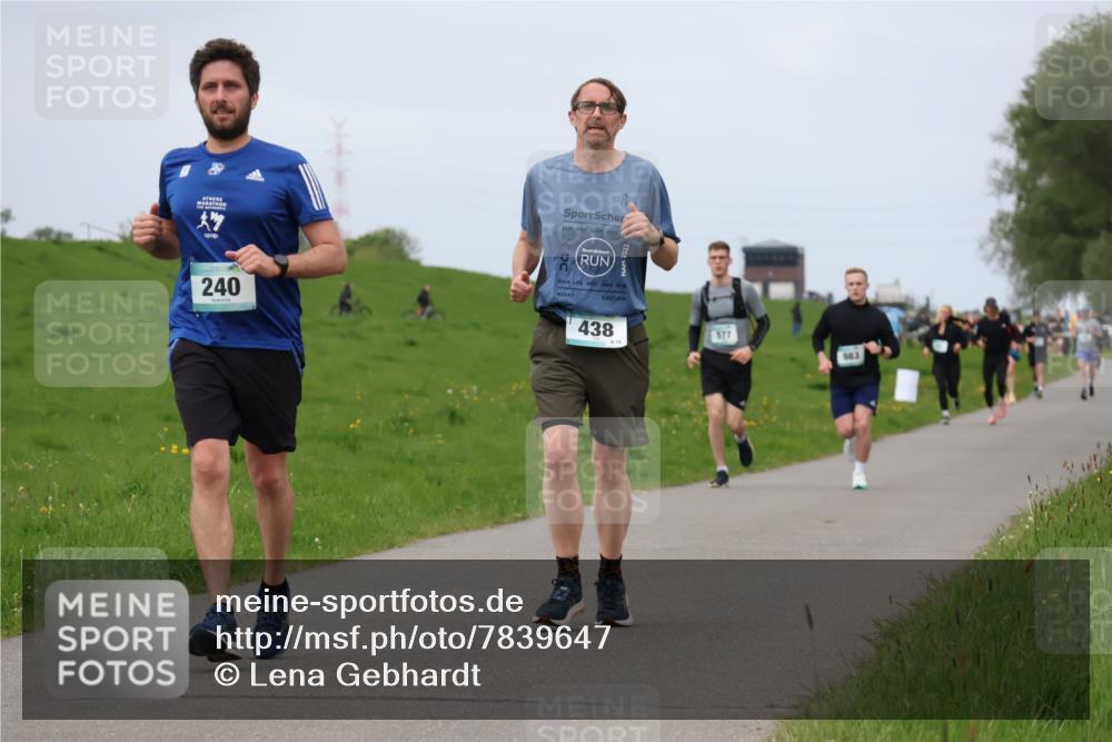 04.05.2025 - 8. Wedeler Halbmarathon Lena Gebhardt http://msf.ph/oto/7839647 04.05.2025 11:44:40 Laufen 240, 438, 577, 983 meine-sportfotos.de