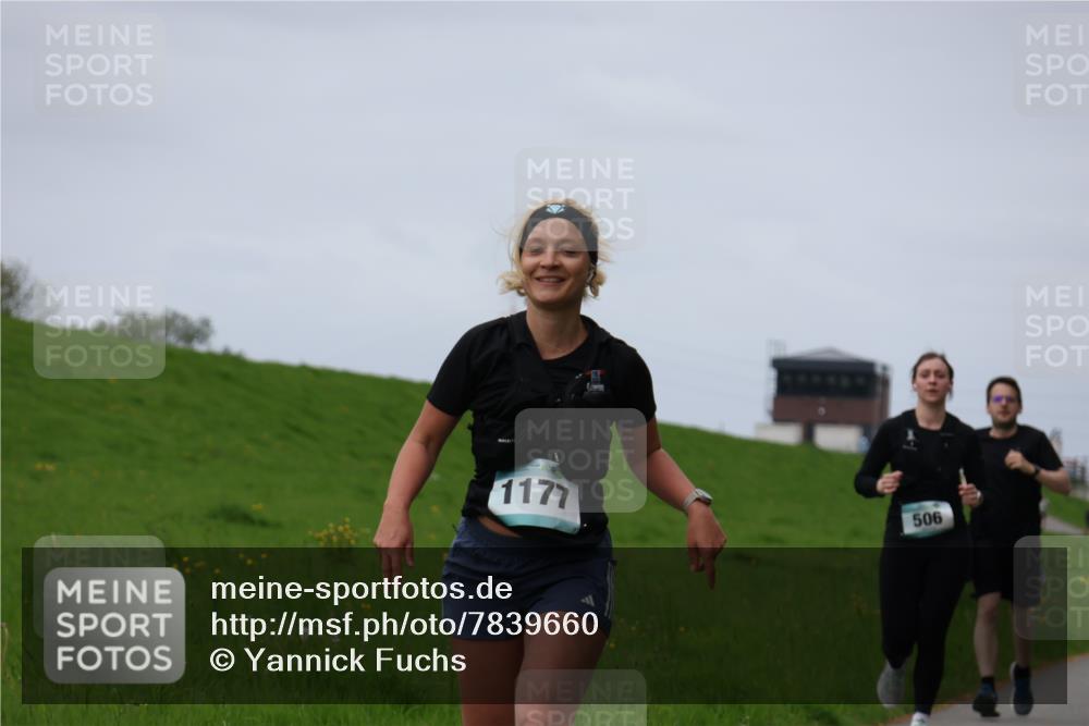 04.05.2025 - 8. Wedeler Halbmarathon Yannick Fuchs http://msf.ph/oto/7839660 04.05.2025 11:47:27 Laufen 1177, 506 meine-sportfotos.de