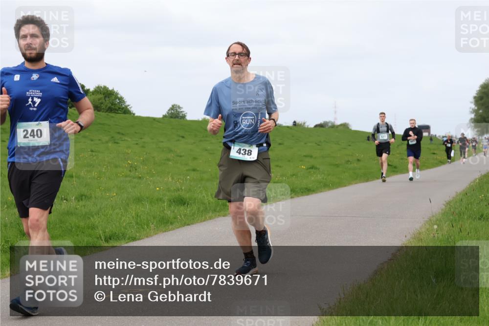 04.05.2025 - 8. Wedeler Halbmarathon Lena Gebhardt http://msf.ph/oto/7839671 04.05.2025 11:44:44 Laufen 240, 438, 577, 983 meine-sportfotos.de
