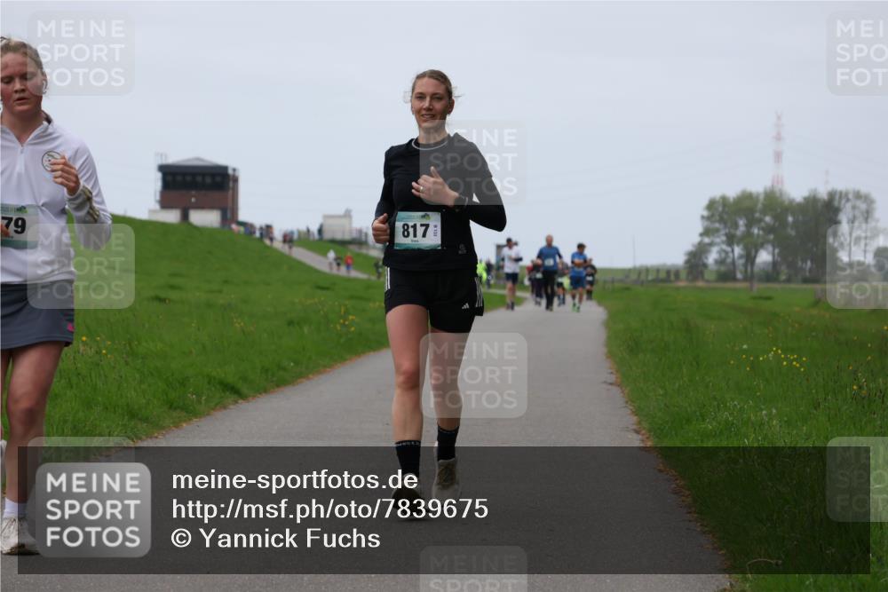 04.05.2025 - 8. Wedeler Halbmarathon Yannick Fuchs http://msf.ph/oto/7839675 04.05.2025 11:25:58 Laufen 79, 817 meine-sportfotos.de