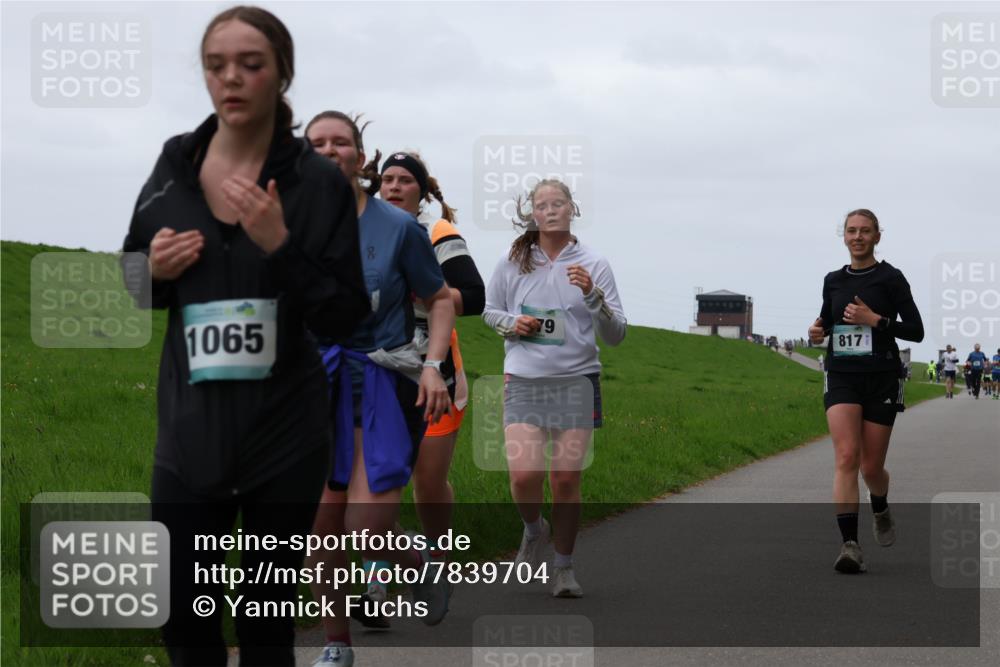 04.05.2025 - 8. Wedeler Halbmarathon Yannick Fuchs http://msf.ph/oto/7839704 04.05.2025 11:25:59 Laufen 1065, 79, 817 meine-sportfotos.de