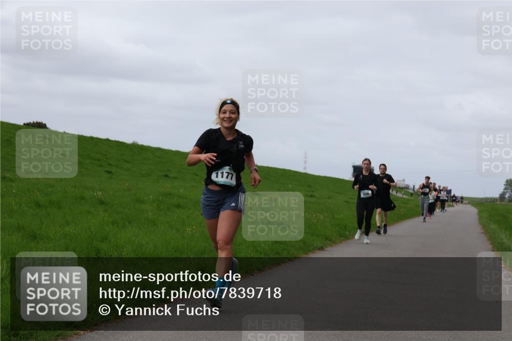04.05.2025 - 8. Wedeler Halbmarathon Yannick Fuchs http://msf.ph/oto/7839718 04.05.2025 11:47:29 Laufen 506 meine-sportfotos.de