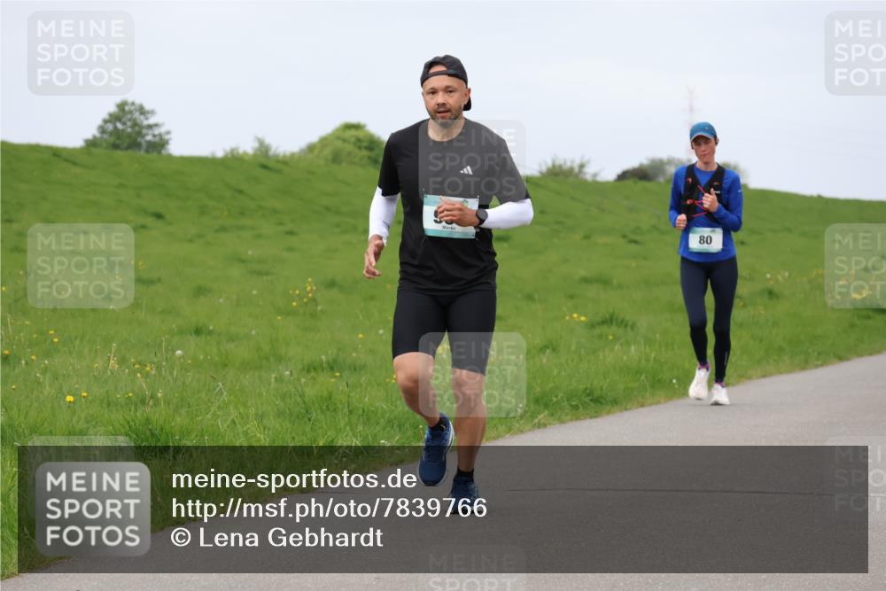 04.05.2025 - 8. Wedeler Halbmarathon Lena Gebhardt http://msf.ph/oto/7839766 04.05.2025 11:45:39 Laufen 80 meine-sportfotos.de