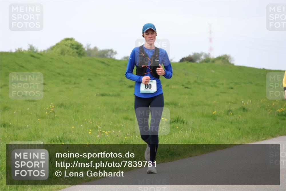 04.05.2025 - 8. Wedeler Halbmarathon Lena Gebhardt http://msf.ph/oto/7839781 04.05.2025 11:45:41 Laufen 80 meine-sportfotos.de