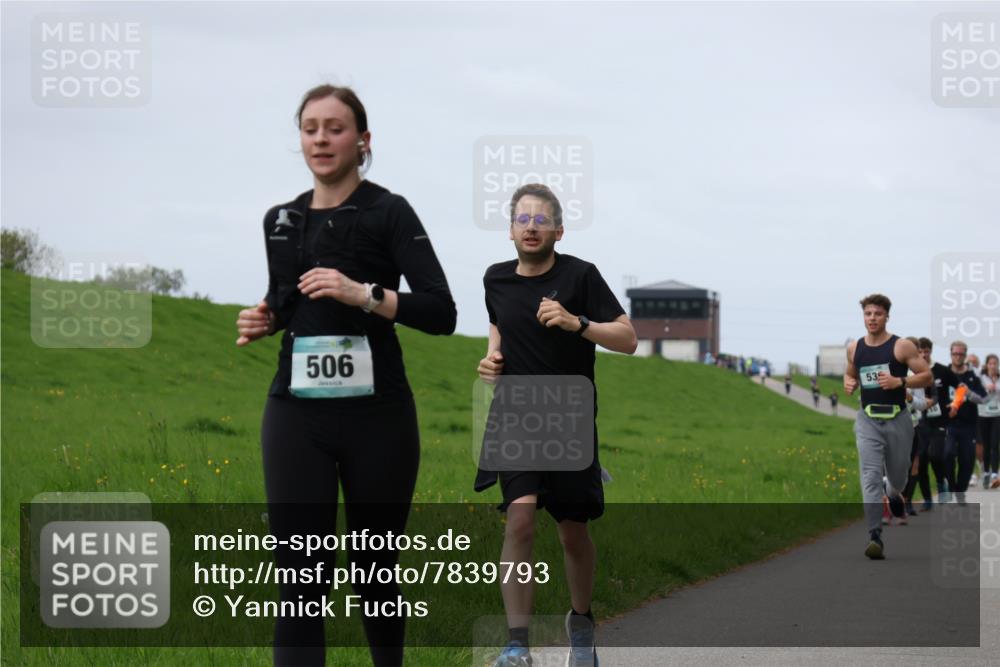 04.05.2025 - 8. Wedeler Halbmarathon Yannick Fuchs http://msf.ph/oto/7839793 04.05.2025 11:47:32 Laufen 506, 53 meine-sportfotos.de