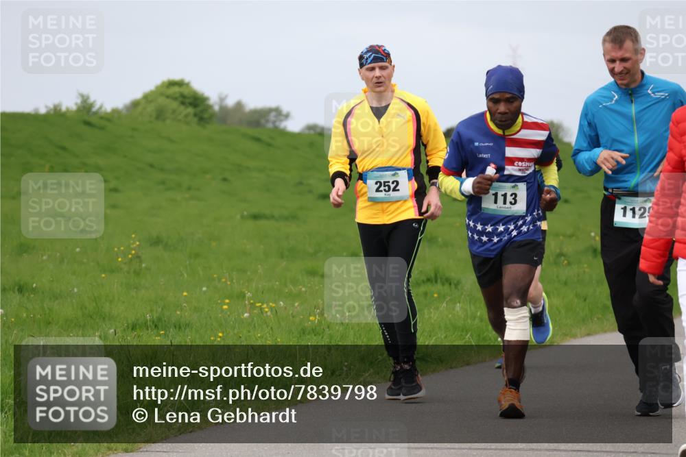 04.05.2025 - 8. Wedeler Halbmarathon Lena Gebhardt http://msf.ph/oto/7839798 04.05.2025 11:45:48 Laufen 252, 113, 112 meine-sportfotos.de