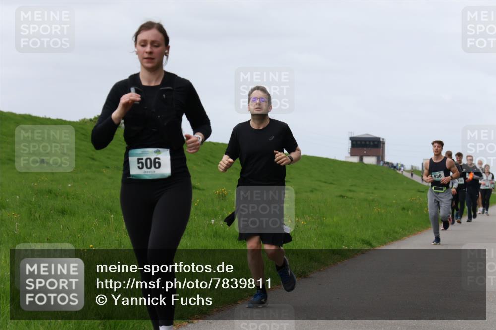 04.05.2025 - 8. Wedeler Halbmarathon Yannick Fuchs http://msf.ph/oto/7839811 04.05.2025 11:47:33 Laufen 506, 536 meine-sportfotos.de