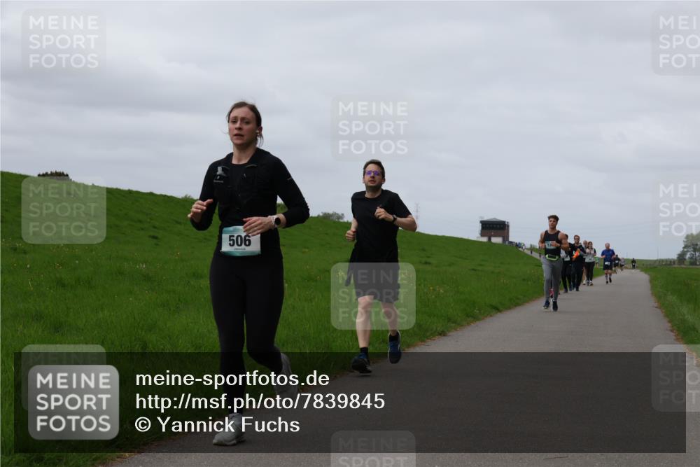 04.05.2025 - 8. Wedeler Halbmarathon Yannick Fuchs http://msf.ph/oto/7839845 04.05.2025 11:47:33 Laufen 506 meine-sportfotos.de