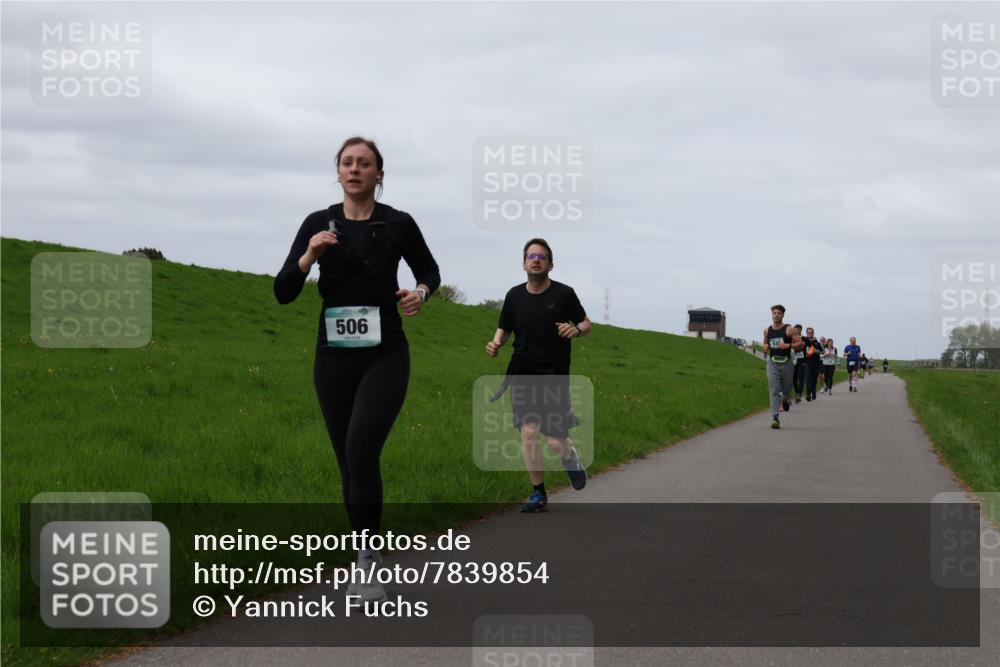 04.05.2025 - 8. Wedeler Halbmarathon Yannick Fuchs http://msf.ph/oto/7839854 04.05.2025 11:47:34 Laufen 506 meine-sportfotos.de