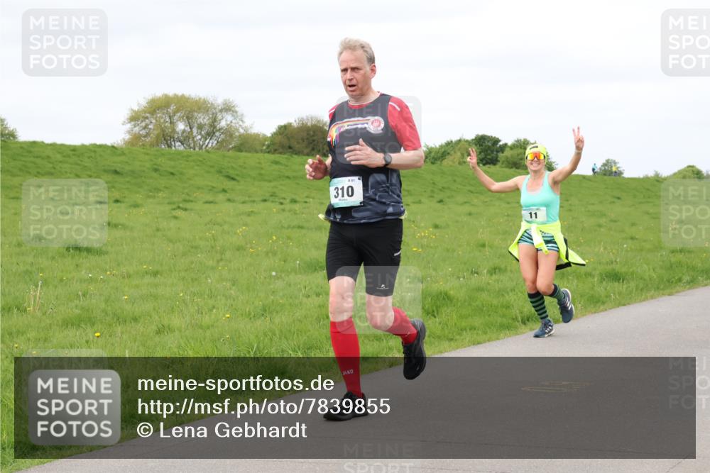 04.05.2025 - 8. Wedeler Halbmarathon Lena Gebhardt http://msf.ph/oto/7839855 04.05.2025 11:46:00 Laufen 861, 310, 11 meine-sportfotos.de