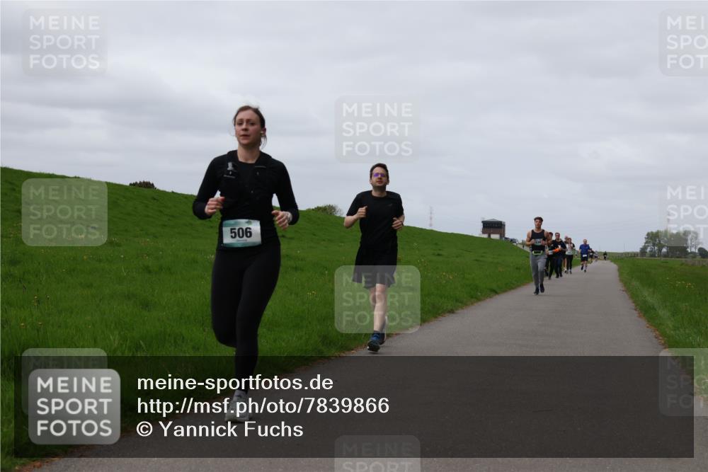 04.05.2025 - 8. Wedeler Halbmarathon Yannick Fuchs http://msf.ph/oto/7839866 04.05.2025 11:47:34 Laufen 506 meine-sportfotos.de