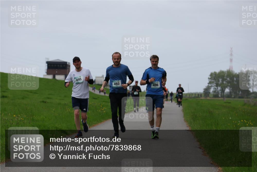 04.05.2025 - 8. Wedeler Halbmarathon Yannick Fuchs http://msf.ph/oto/7839868 04.05.2025 11:26:25 Laufen 495, 493, 496 meine-sportfotos.de