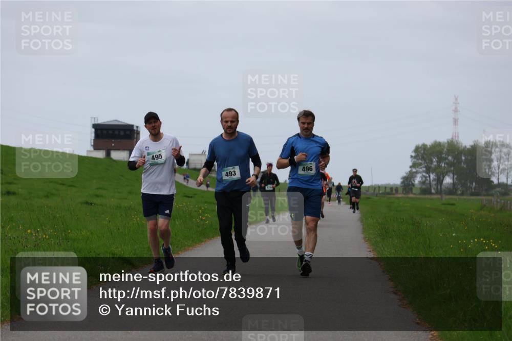 04.05.2025 - 8. Wedeler Halbmarathon Yannick Fuchs http://msf.ph/oto/7839871 04.05.2025 11:26:25 Laufen 495, 493, 496 meine-sportfotos.de