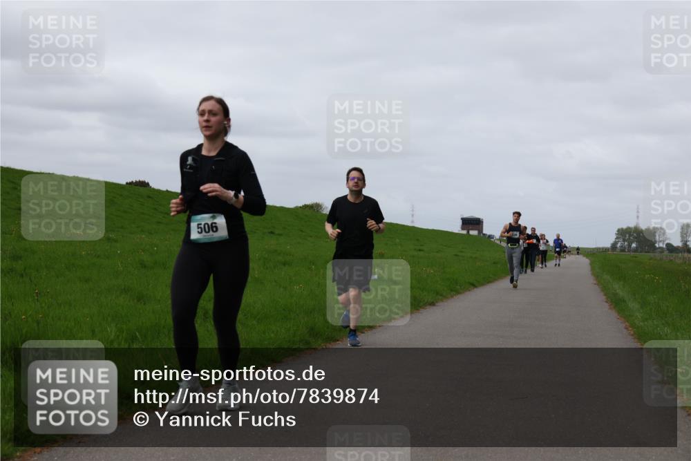 04.05.2025 - 8. Wedeler Halbmarathon Yannick Fuchs http://msf.ph/oto/7839874 04.05.2025 11:47:34 Laufen 506 meine-sportfotos.de