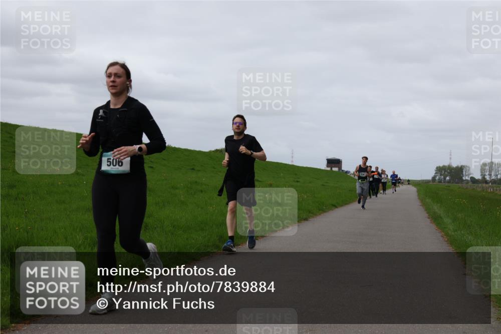 04.05.2025 - 8. Wedeler Halbmarathon Yannick Fuchs http://msf.ph/oto/7839884 04.05.2025 11:47:34 Laufen 506 meine-sportfotos.de