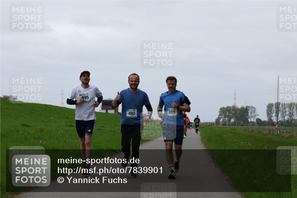 04.05.2025 - 8. Wedeler Halbmarathon Yannick Fuchs http://msf.ph/oto/7839901 04.05.2025 11:26:29 Laufen 495, 493, 496 meine-sportfotos.de