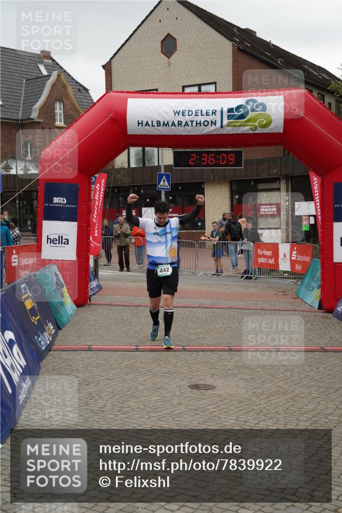 04.05.2025 - 8. Wedeler Halbmarathon Felixshl http://msf.ph/oto/7839922 04.05.2025 12:36:07 Ziel 442 meine-sportfotos.de