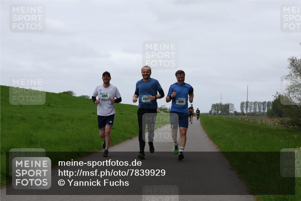 04.05.2025 - 8. Wedeler Halbmarathon Yannick Fuchs http://msf.ph/oto/7839929 04.05.2025 11:26:31 Laufen 495, 493, 496 meine-sportfotos.de