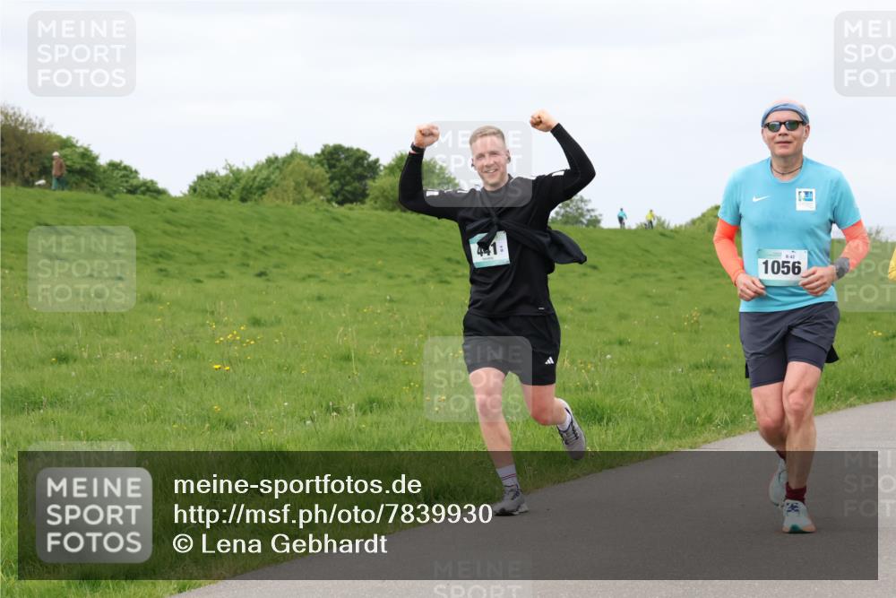 04.05.2025 - 8. Wedeler Halbmarathon Lena Gebhardt http://msf.ph/oto/7839930 04.05.2025 11:46:06 Laufen 42, 1056 meine-sportfotos.de