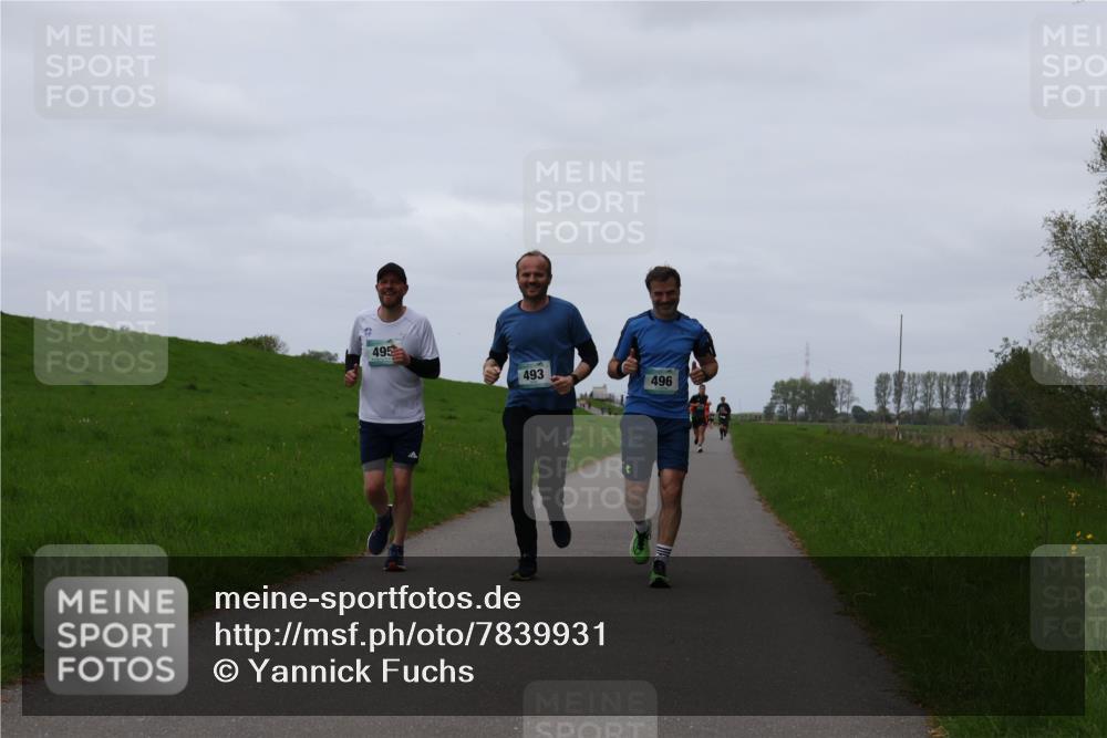 04.05.2025 - 8. Wedeler Halbmarathon Yannick Fuchs http://msf.ph/oto/7839931 04.05.2025 11:26:31 Laufen 495, 493, 496 meine-sportfotos.de