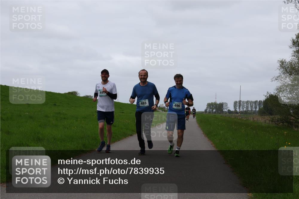 04.05.2025 - 8. Wedeler Halbmarathon Yannick Fuchs http://msf.ph/oto/7839935 04.05.2025 11:26:31 Laufen 495, 493, 496 meine-sportfotos.de