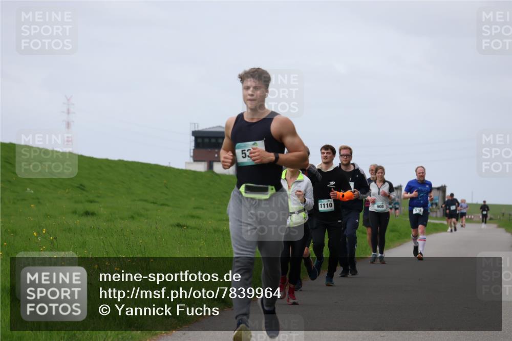 04.05.2025 - 8. Wedeler Halbmarathon Yannick Fuchs http://msf.ph/oto/7839964 04.05.2025 11:47:37 Laufen 53, 1110, 908, 518 meine-sportfotos.de