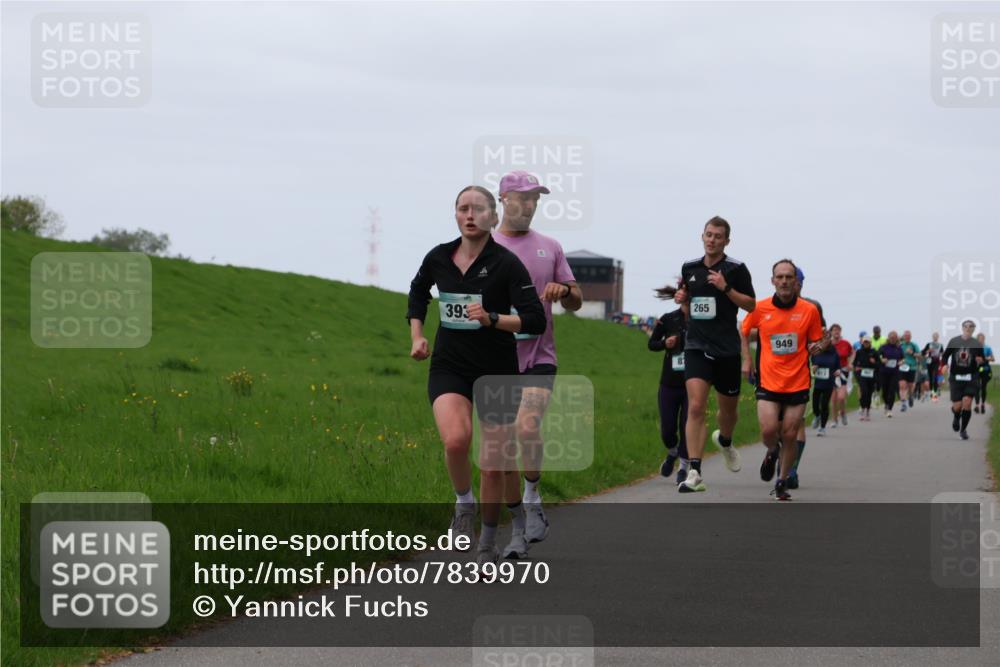 04.05.2025 - 8. Wedeler Halbmarathon Yannick Fuchs http://msf.ph/oto/7839970 04.05.2025 11:26:38 Laufen 393, 265, 949 meine-sportfotos.de