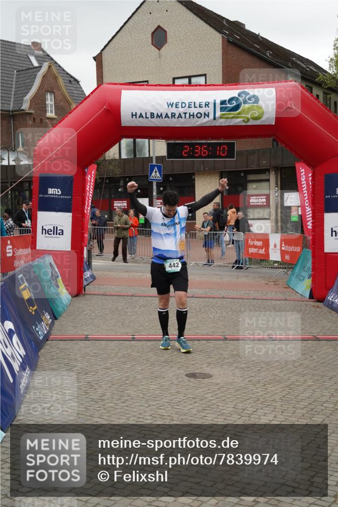 04.05.2025 - 8. Wedeler Halbmarathon Felixshl http://msf.ph/oto/7839974 04.05.2025 12:36:08 Ziel 442 meine-sportfotos.de