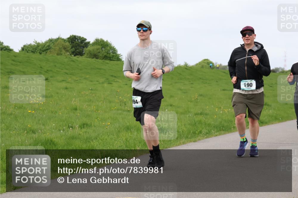 04.05.2025 - 8. Wedeler Halbmarathon Lena Gebhardt http://msf.ph/oto/7839981 04.05.2025 11:46:18 Laufen 994, 190 meine-sportfotos.de