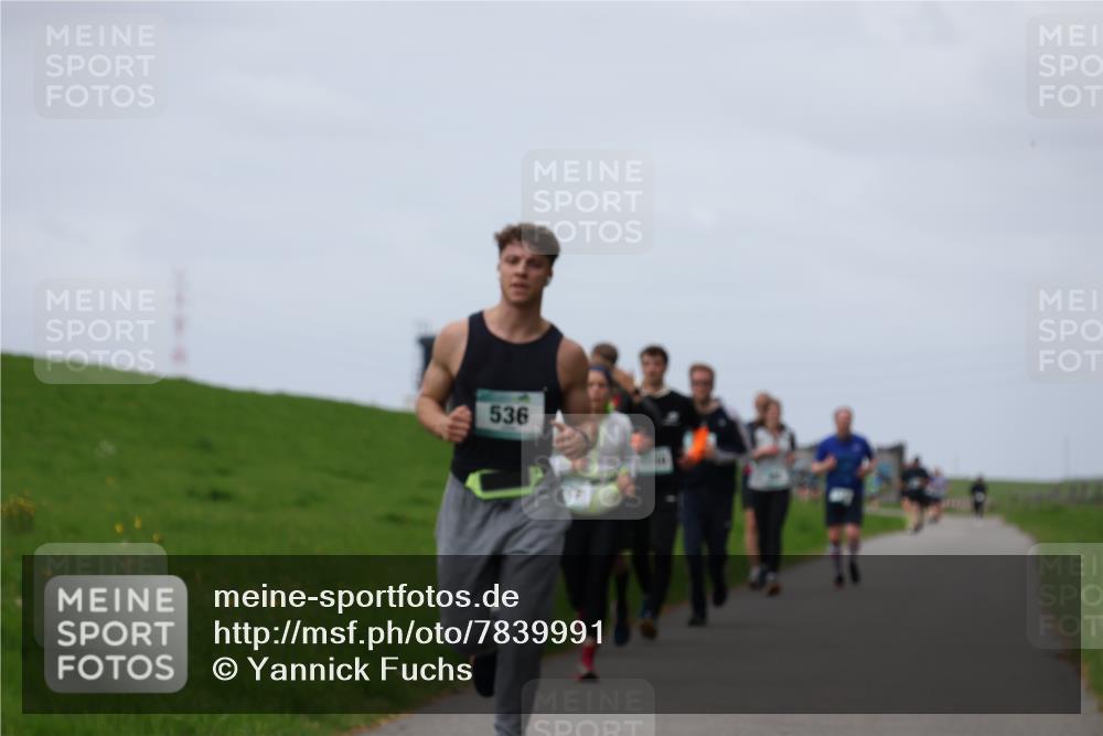 04.05.2025 - 8. Wedeler Halbmarathon Yannick Fuchs http://msf.ph/oto/7839991 04.05.2025 11:47:37 Laufen 536 meine-sportfotos.de