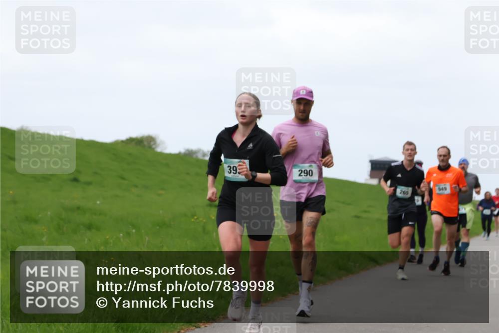 04.05.2025 - 8. Wedeler Halbmarathon Yannick Fuchs http://msf.ph/oto/7839998 04.05.2025 11:26:40 Laufen 39, 290, 265 meine-sportfotos.de
