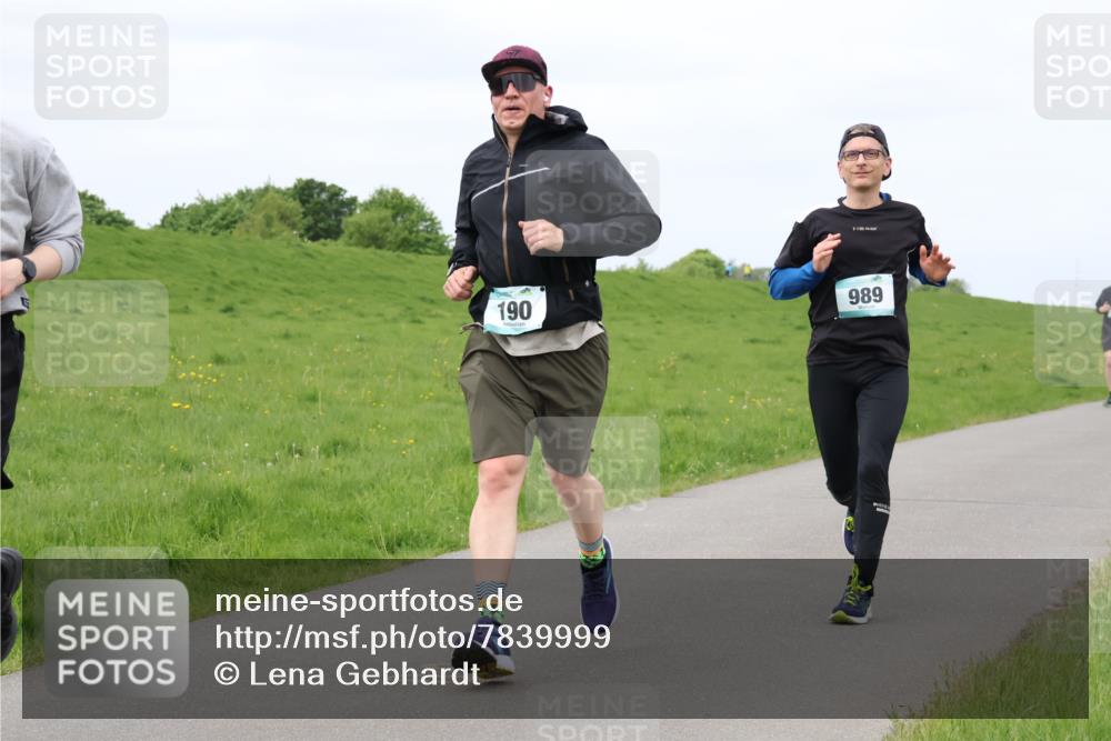 04.05.2025 - 8. Wedeler Halbmarathon Lena Gebhardt http://msf.ph/oto/7839999 04.05.2025 11:46:19 Laufen 190, 989 meine-sportfotos.de