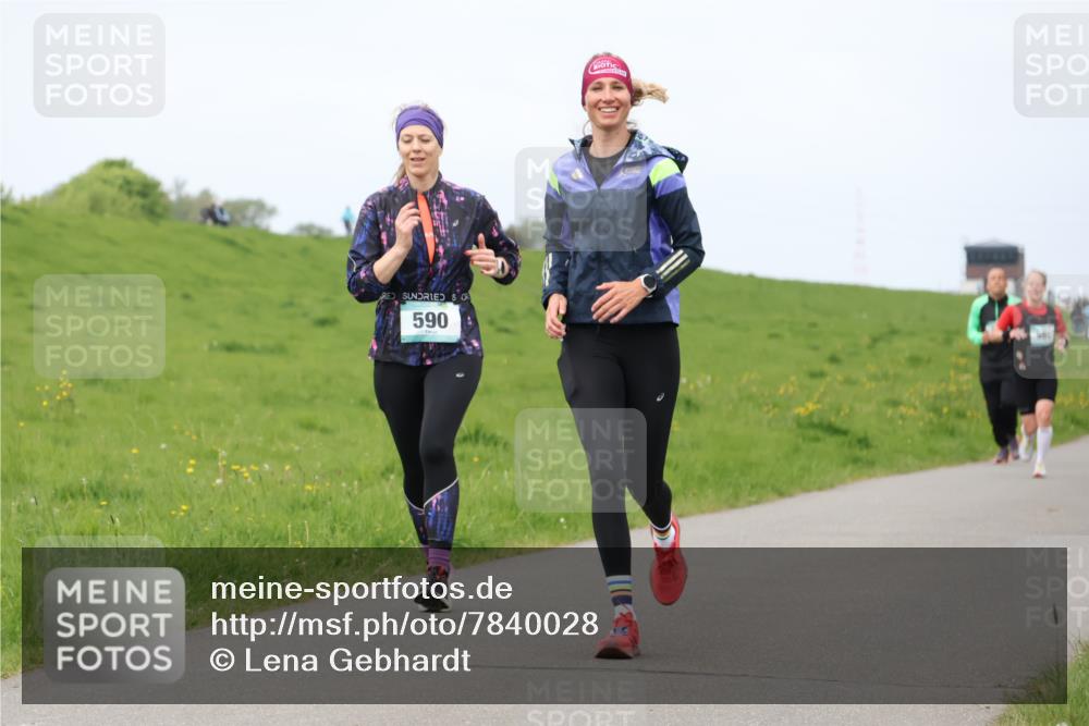 04.05.2025 - 8. Wedeler Halbmarathon Lena Gebhardt http://msf.ph/oto/7840028 04.05.2025 11:46:33 Laufen 590 meine-sportfotos.de