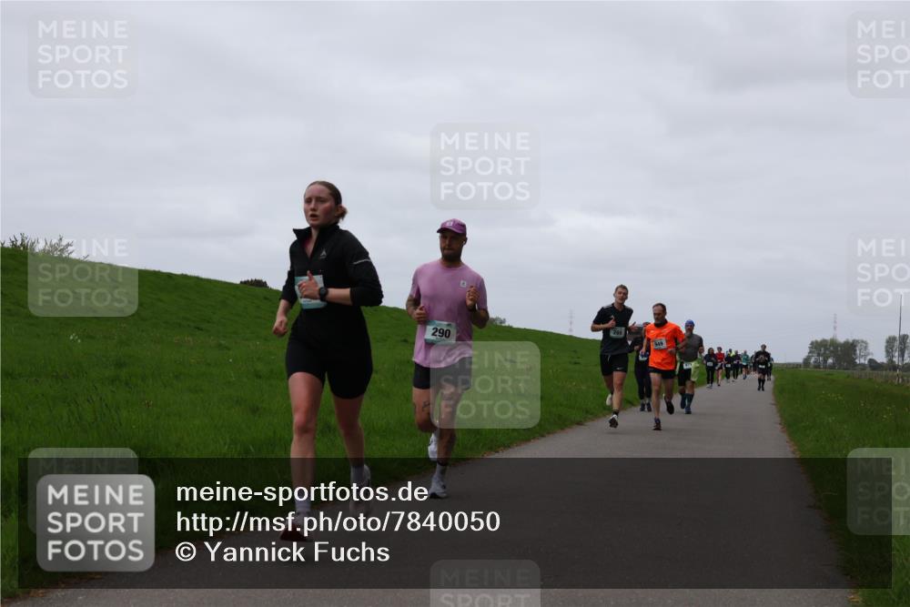 04.05.2025 - 8. Wedeler Halbmarathon Yannick Fuchs http://msf.ph/oto/7840050 04.05.2025 11:26:41 Laufen 290, 949 meine-sportfotos.de